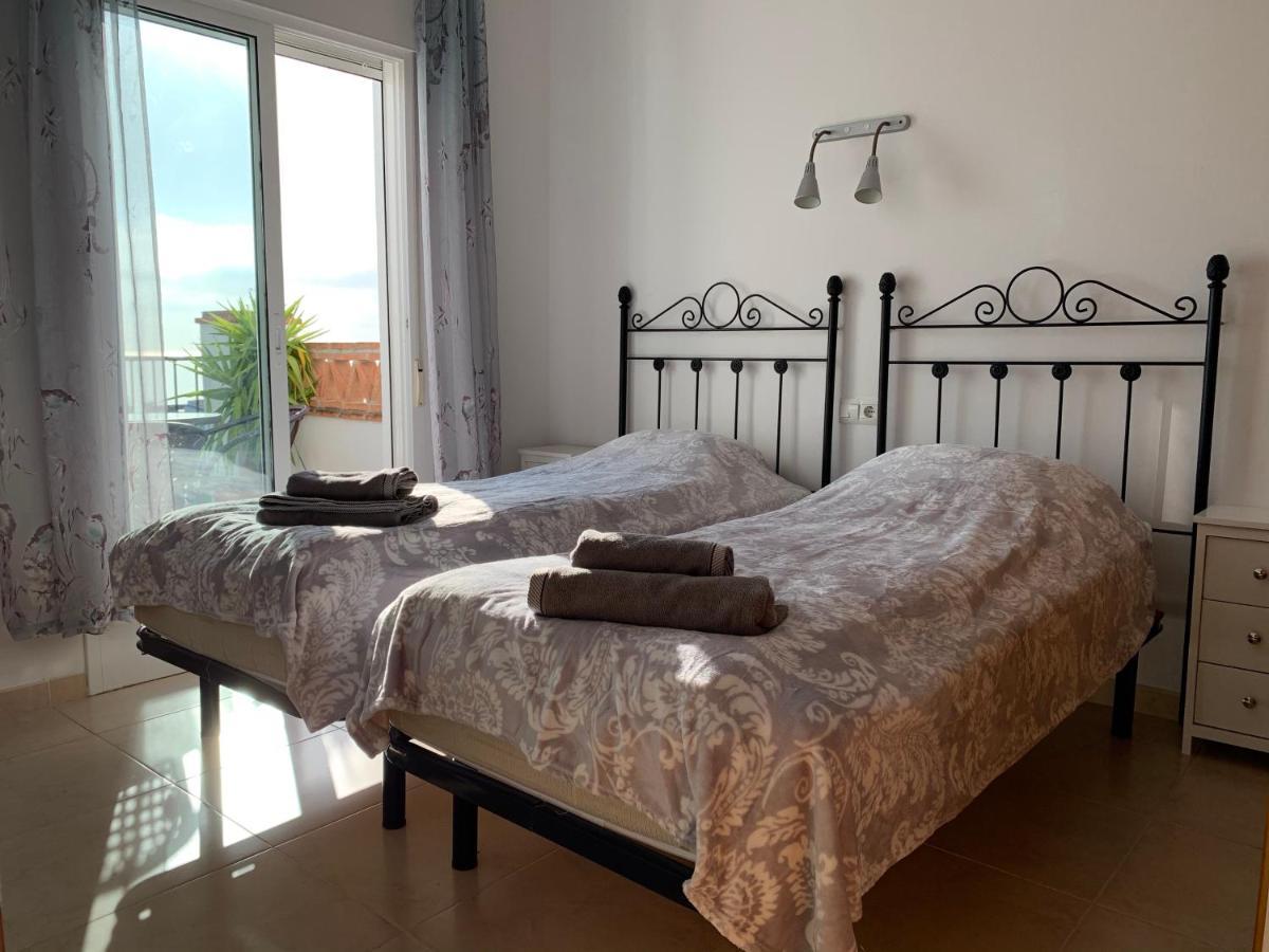 Playa Burriana, Tva Terasser, Havsutsikt, Pool Nerja Exterior foto